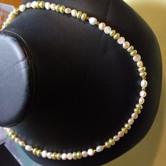 Hand Crafted Jewelry - HAND CRAFTED Freshwater Pearl Necklace